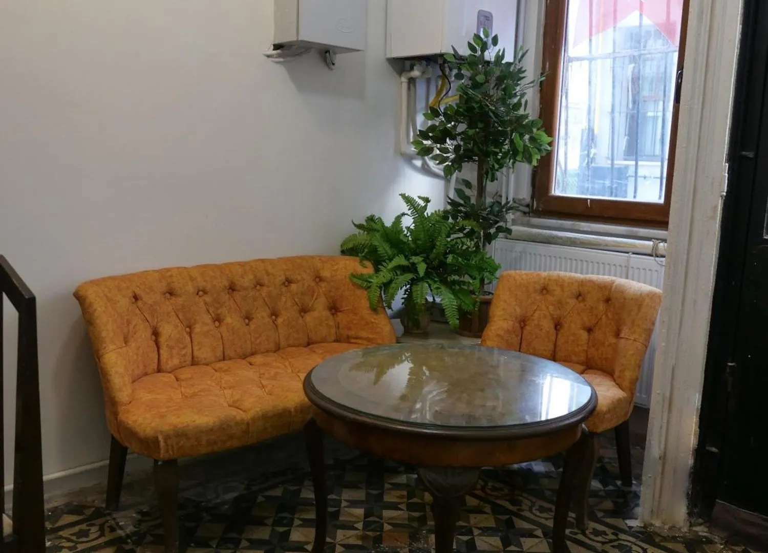 Central 3 Story 5 Bedroom Home With Terrace By Tram Istanbul