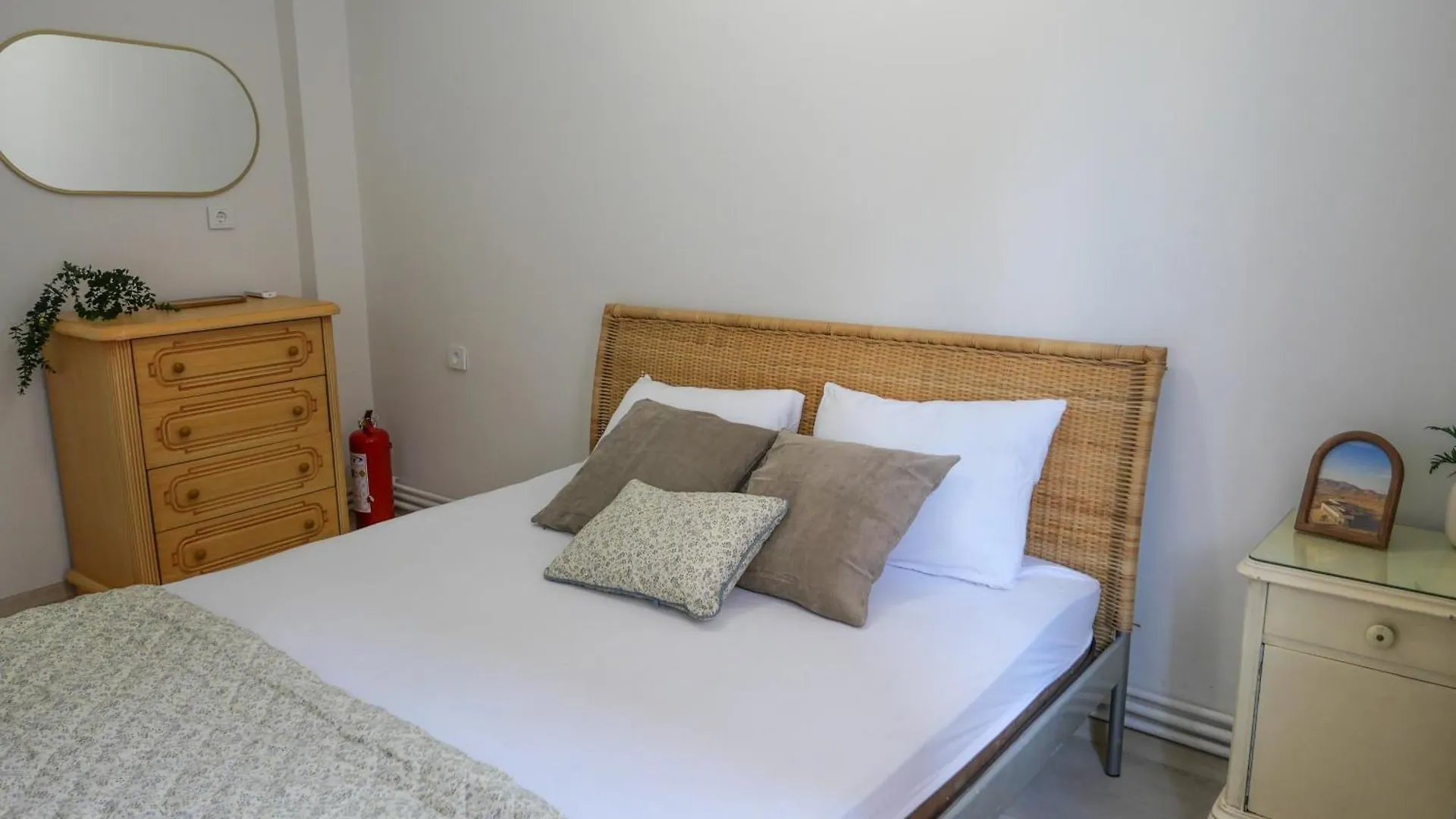 Central 3 Story 5 Bedroom Home With Terrace By Tram Istanbul Villa