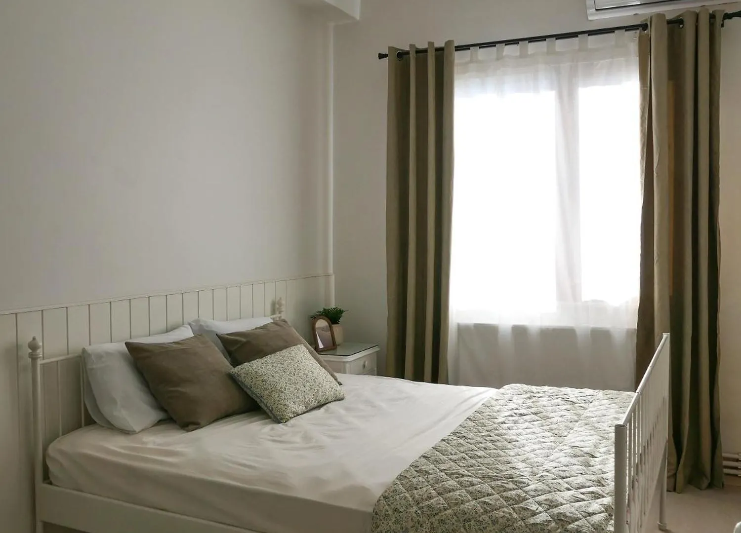 Villa Central 3 Story 5 Bedroom Home With Terrace By Tram Istanbul